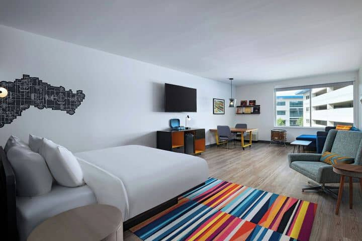 Room 11 of 41