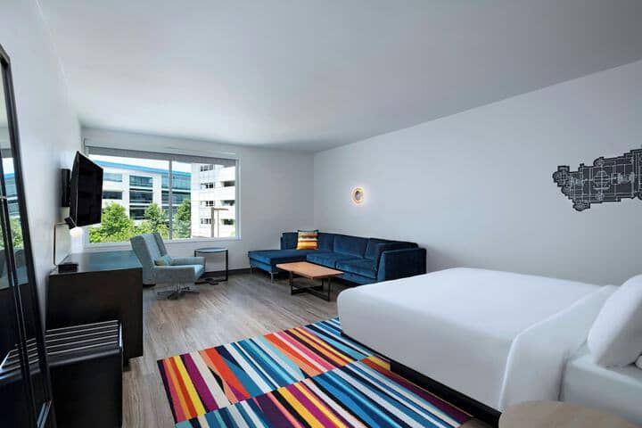 Room 10 of 41